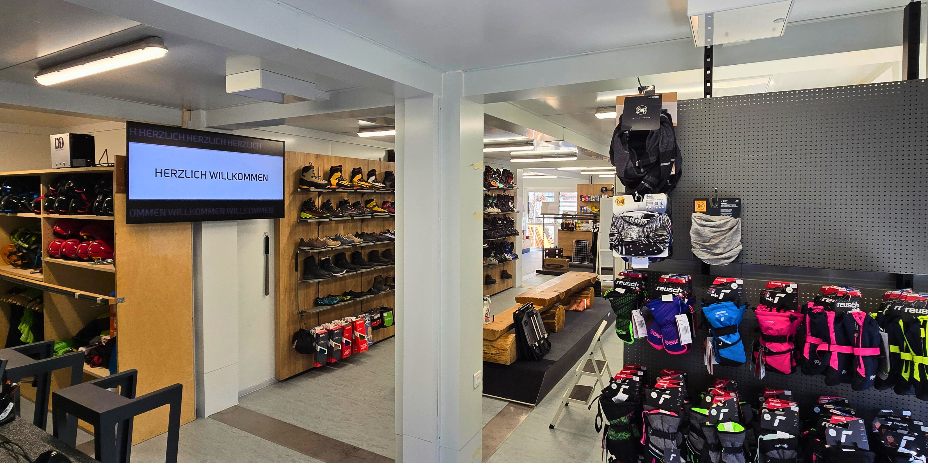 Digital Signage